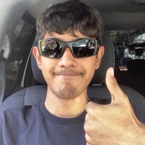 Meet your Posher, Julio